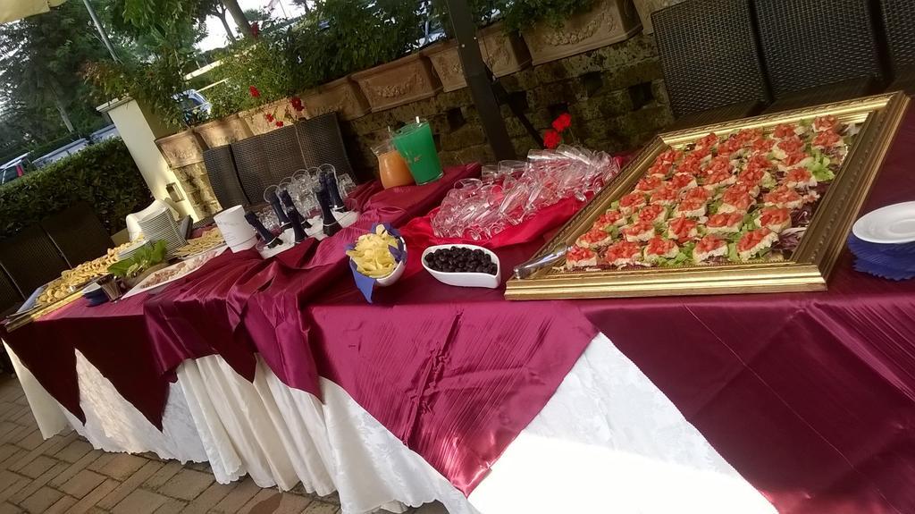 Hotel Lady Mary ميلانو ماريتيما المظهر الخارجي الصورة