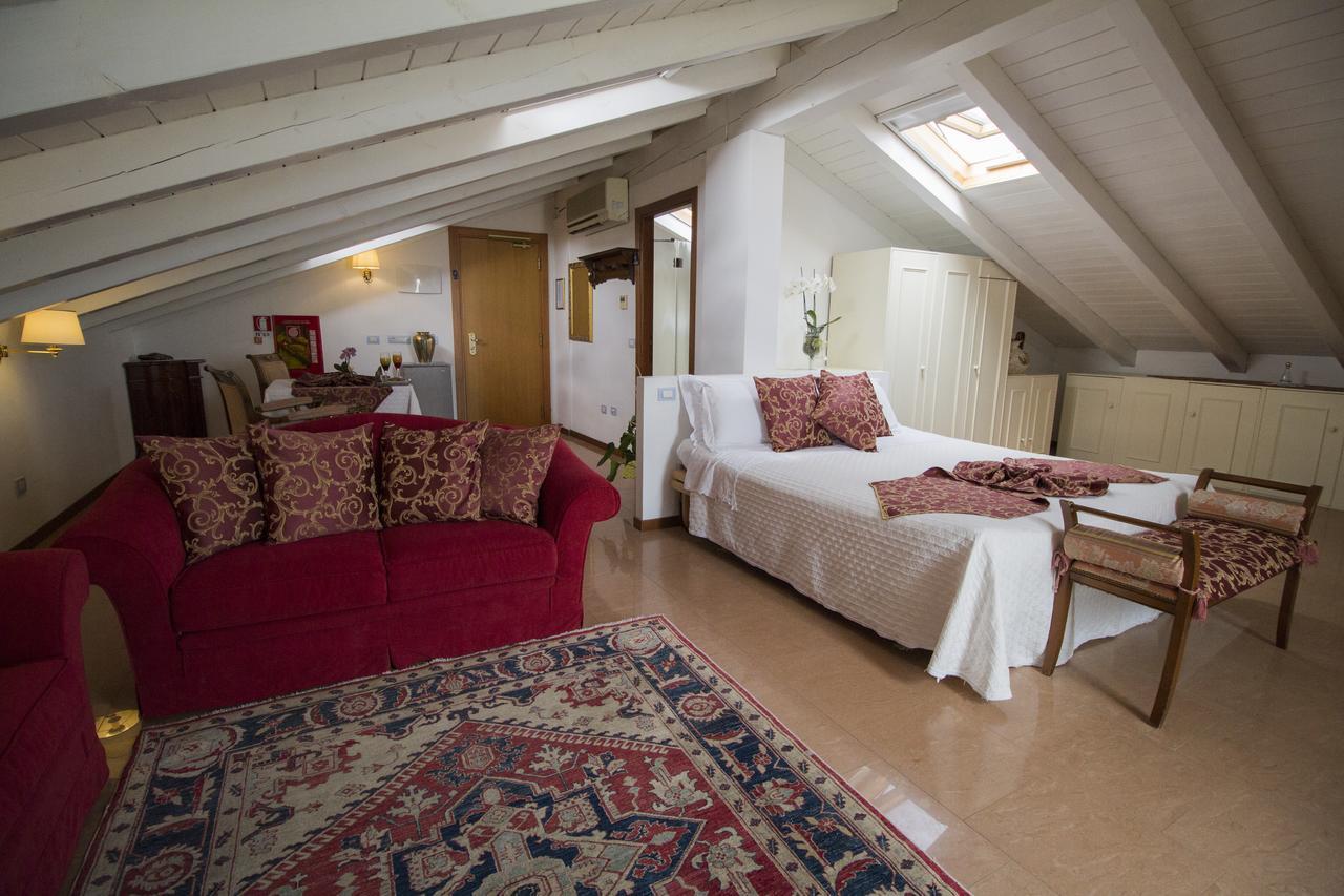 Hotel Lady Mary ميلانو ماريتيما المظهر الخارجي الصورة