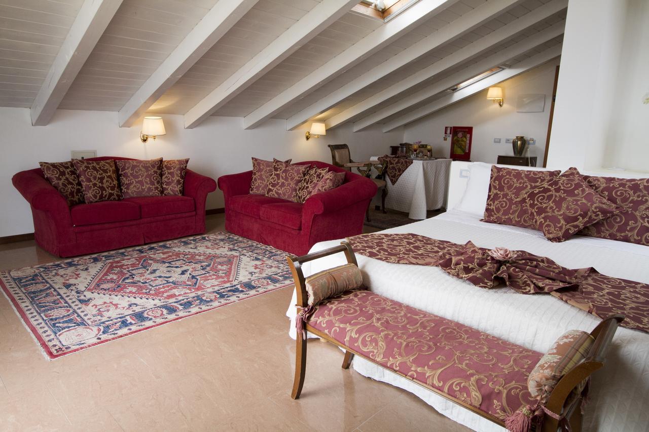 Hotel Lady Mary ميلانو ماريتيما المظهر الخارجي الصورة