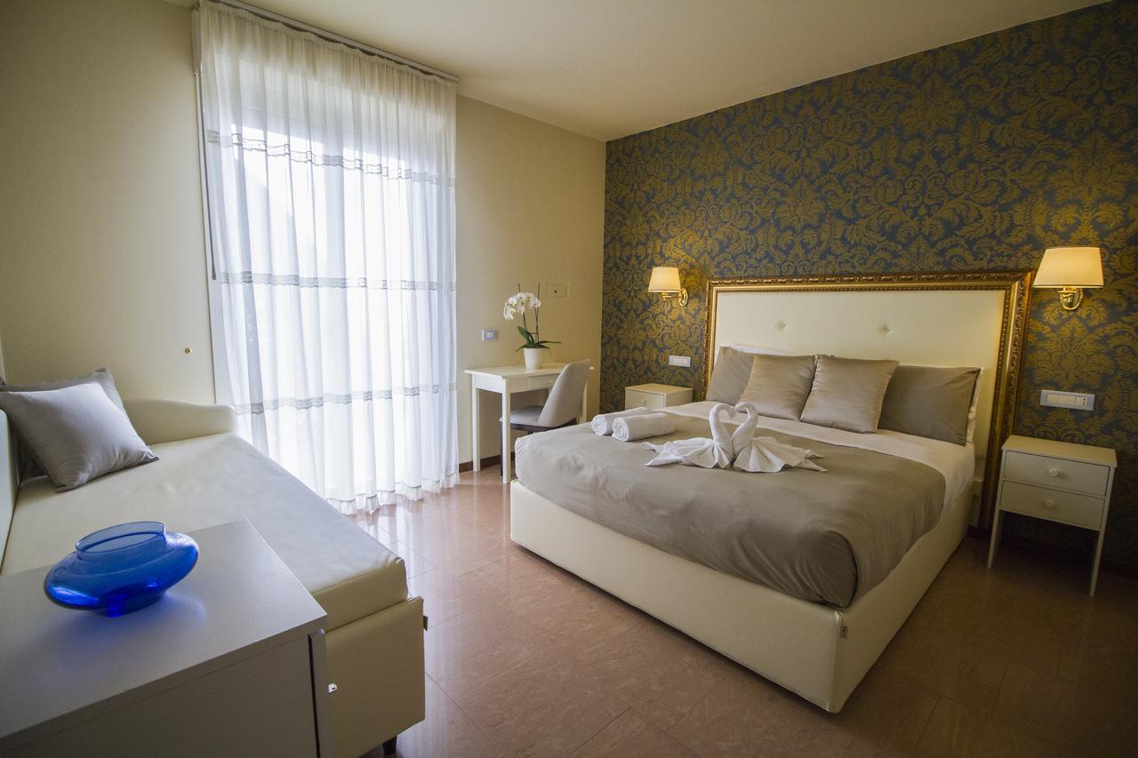 Hotel Lady Mary ميلانو ماريتيما المظهر الخارجي الصورة