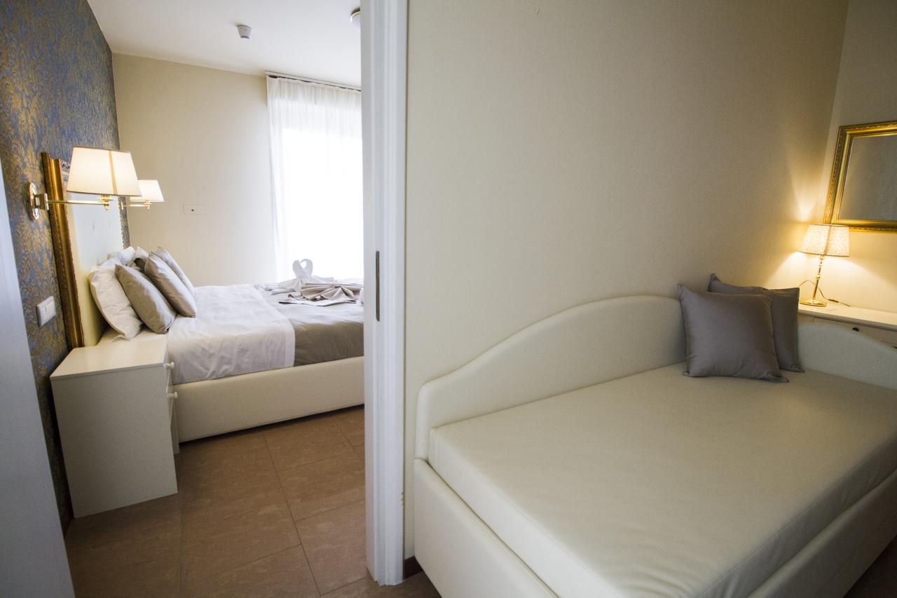 Hotel Lady Mary ميلانو ماريتيما المظهر الخارجي الصورة